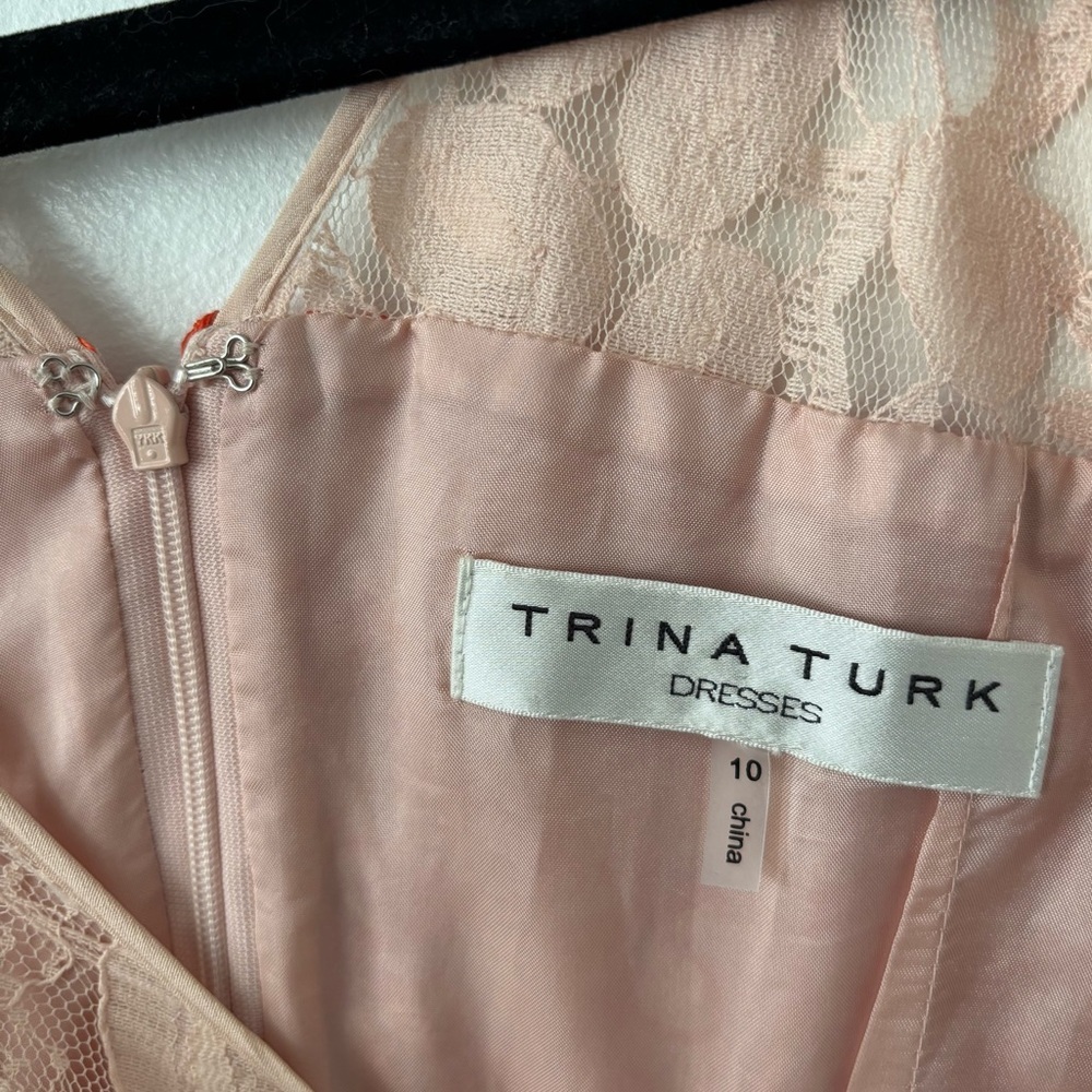 Trina Turk Women’s Lace Cocktail Dress - Picture 4 of 4